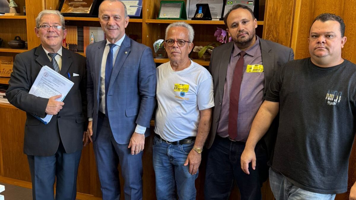 REUNIÃO COM O DEPUTADO HELDER SALMÃO, CONTRA O ENGARRAFAMENTO DE OM E O FRACIONAMENTO.